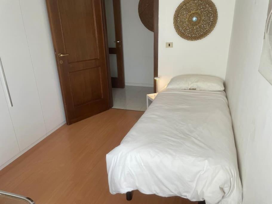 Apartamento Attico Montiglio - Panorama-Wifi Collebeato Exterior foto