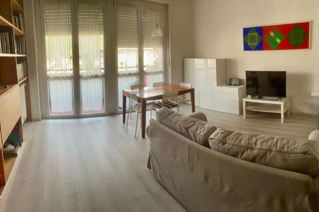 Apartamento Attico Montiglio - Panorama-Wifi Collebeato Exterior foto